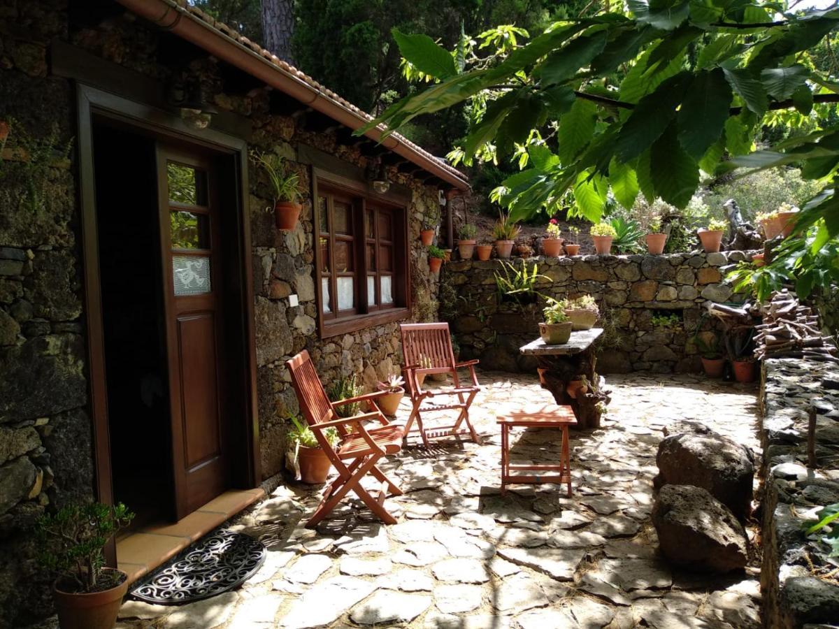 Casa Mary Lola Guest House Tinor Екстериор снимка