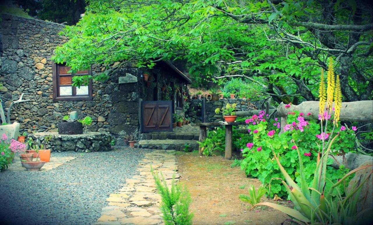 Casa Mary Lola Guest House Tinor Екстериор снимка